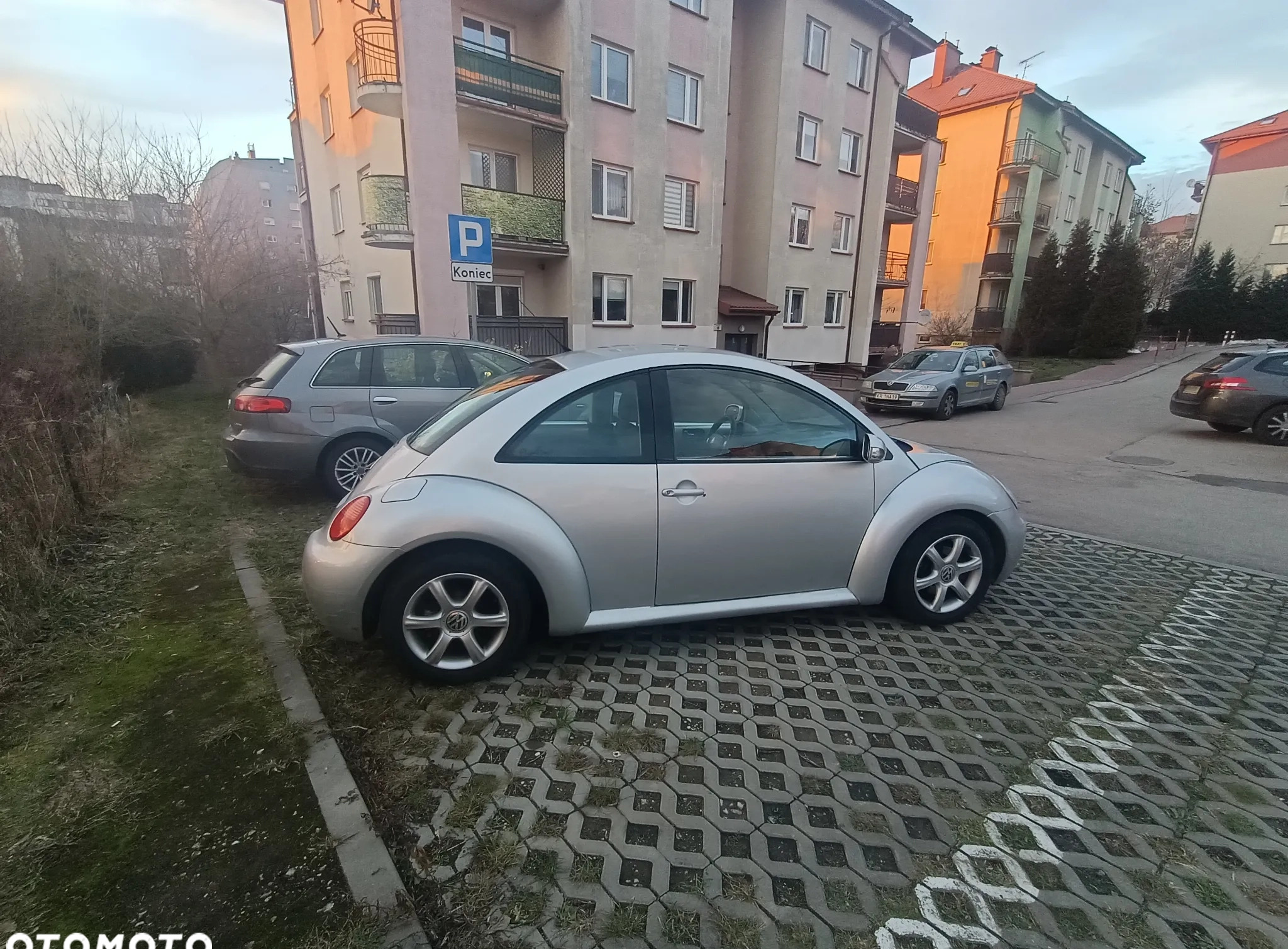 Volkswagen New Beetle cena 7900 przebieg: 286700, rok produkcji 2004 z Kraków małe 79